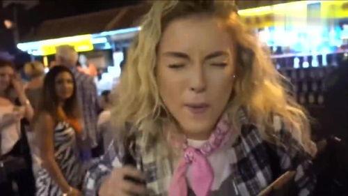 外国人看中国网红吃瓜,外国视角下的中国网红“吃瓜”现象解析 第2张 外国人看中国网红吃瓜,外国视角下的中国网红“吃瓜”现象解析 第2张